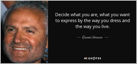 frasi su gianni versace|TOP 25 QUOTES BY GIANNI VERSACE .